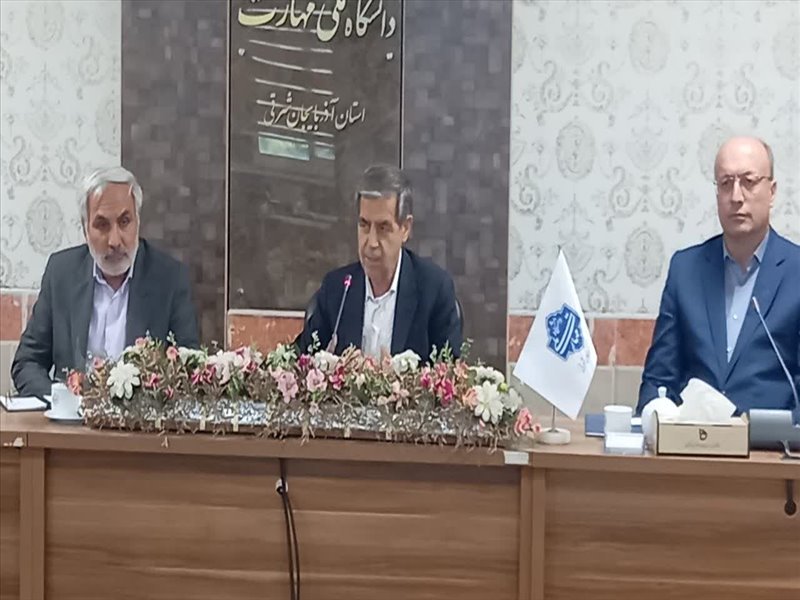 مراسم دیدار دکتر رضا صدیقی و دکتر علی جعفری آذر، نمایندگان مردم شریف تبریز، آذرشهر و اسکو در مجلس شورای اسلامی با اعضای دانشگاهیان 