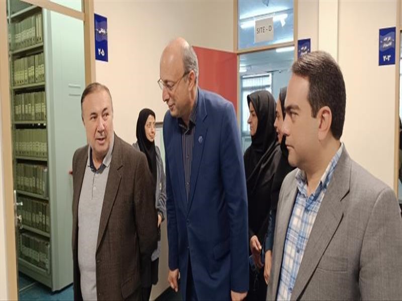 دکتر نوین