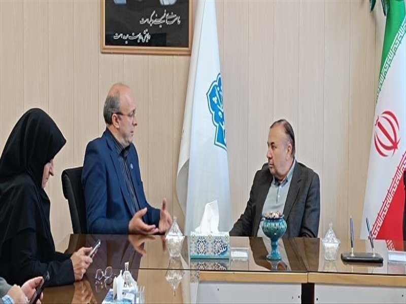 دکتر نوین