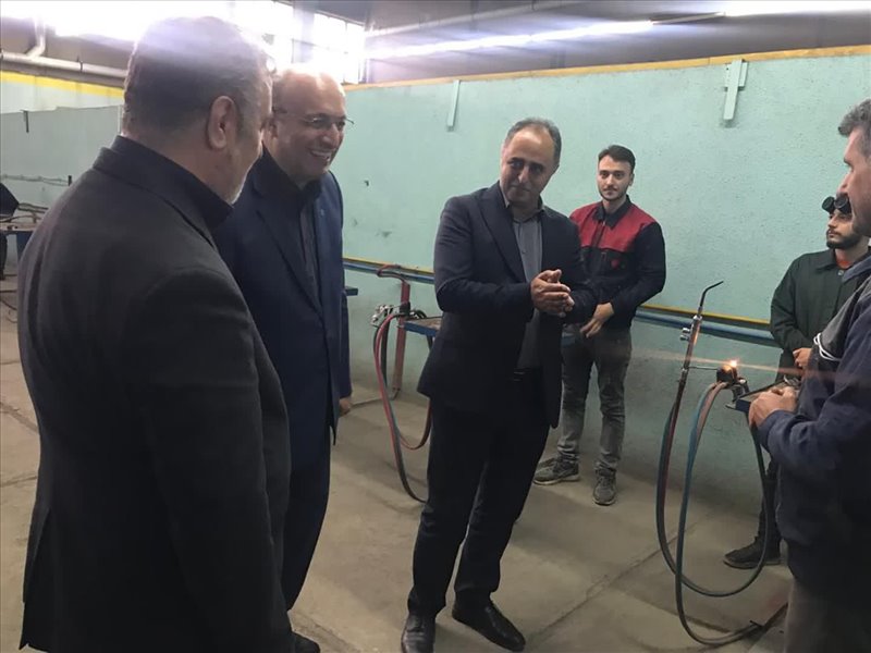 بازدید میدانی مدیرکل دفتر برنامه‌ریزی و سیاست‌گذاری پژوهشی وزارت علوم از دانشگاه ملی مهارت واحد استانی آذربایجان شرقی
