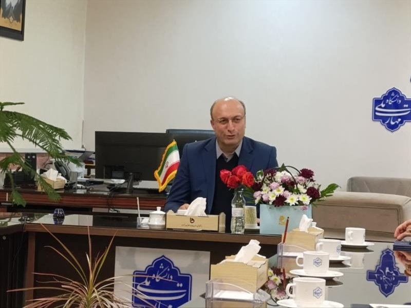 تقدیر از کارکنان زن