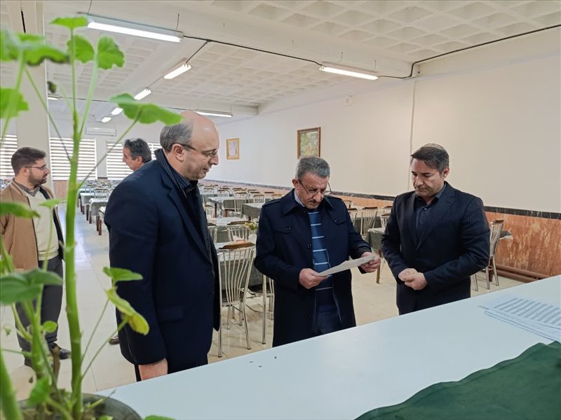 بازدید مسئول اجرای الگوی نوین تغذیه دانشجویی وزارت علوم  دکتر امامعلی پور