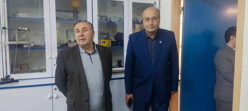 دکتر نوین