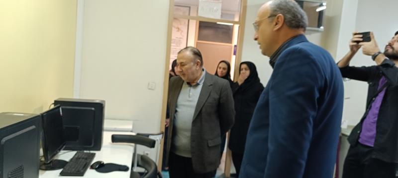 دکتر نوین